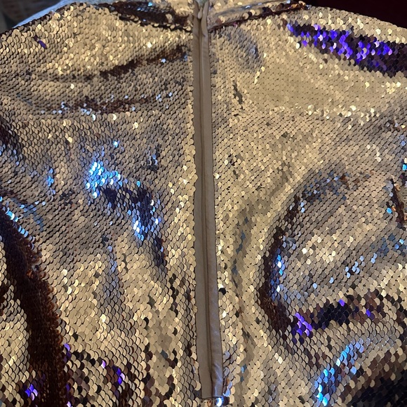 Ted Baker rose gold sequin blouse. Stunning ❤️ - Picture 4 of 4